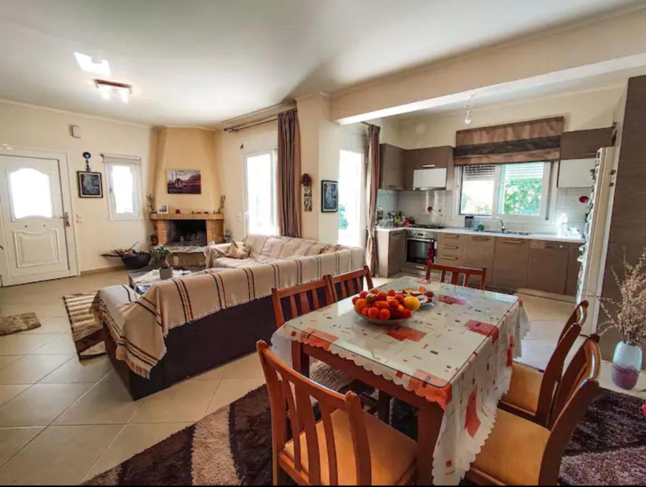 Eretria Homestay Exteriér fotografie